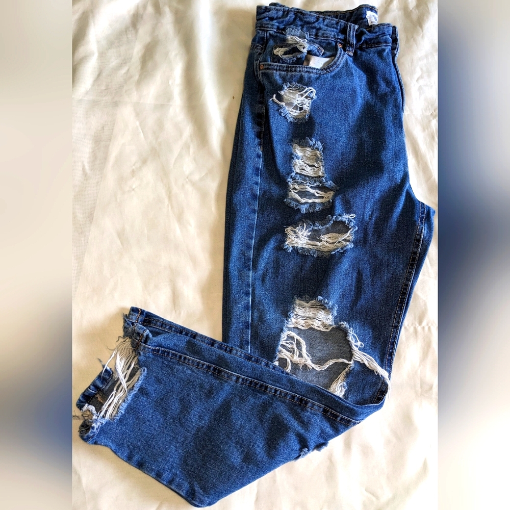 Refuge Denim MOM Distressed Jeans - Picture 1 of 16
